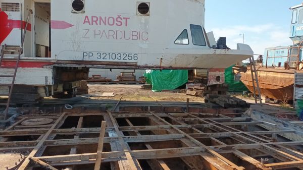 Osobní loď Arnošt z Pardubic (3)