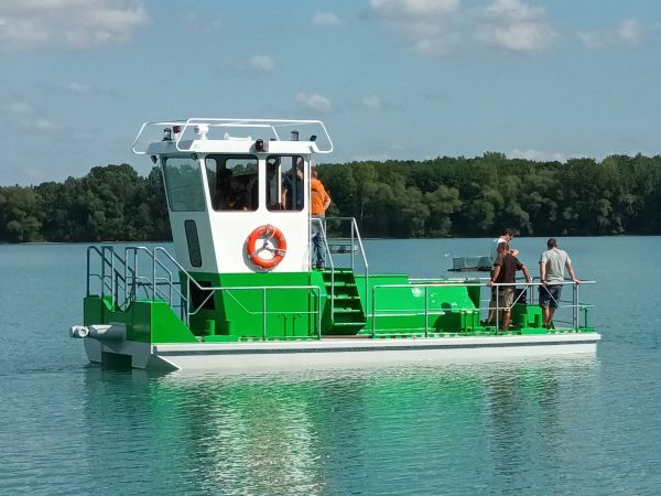 Remorkér TRD230 (7)